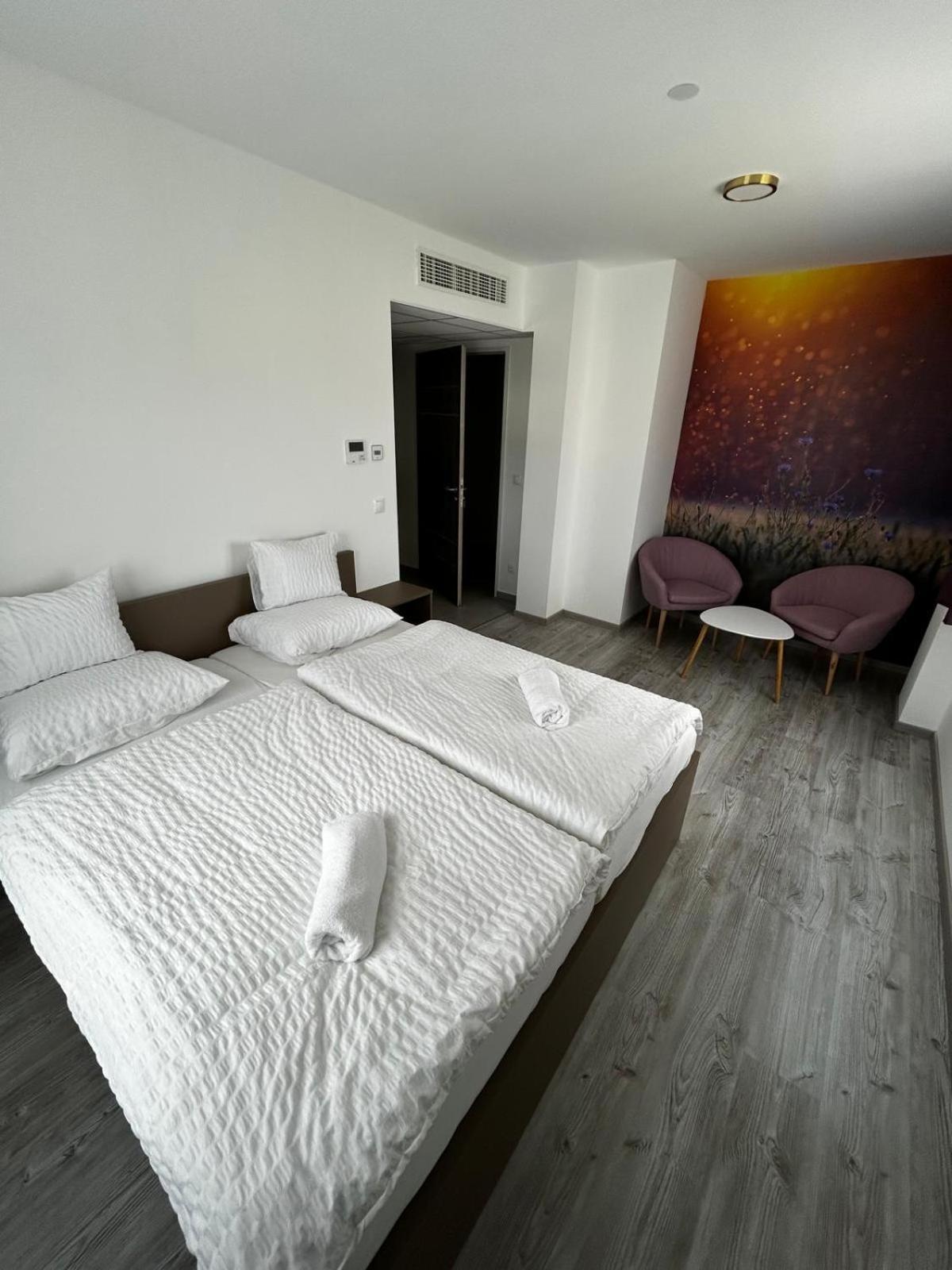 Potkerek Motel Győr Buitenkant foto